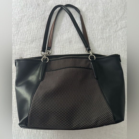 Coach Handbag - Picture 3 of 4